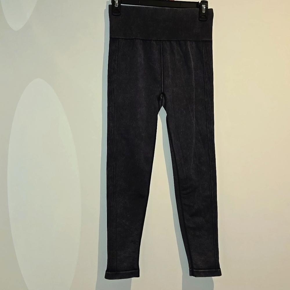 NOBO gray leggings. Size medium.